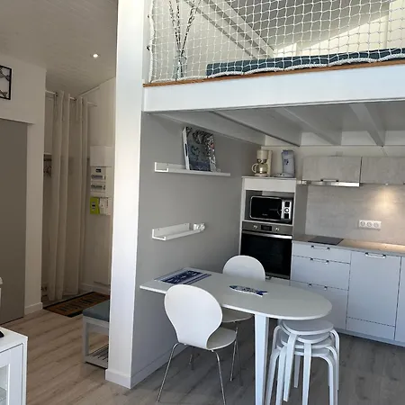 Lumineux Et Spacieux A Deux Pas De La De Apartment