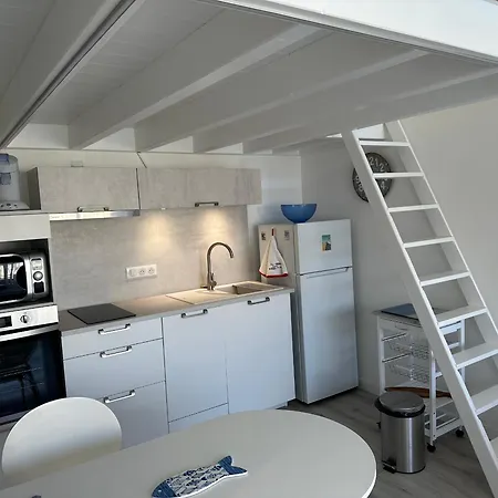 Lumineux Et Spacieux A Deux Pas De La De Apartment
